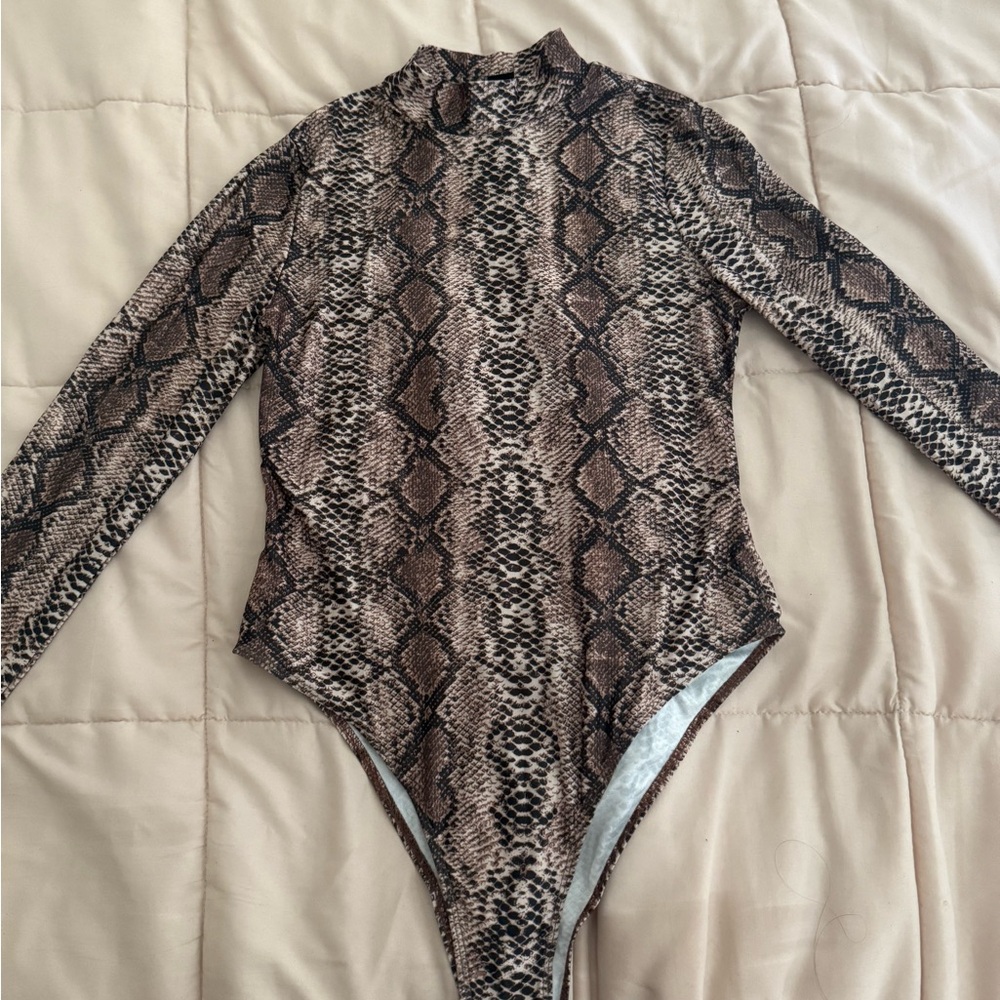 SHEIN Brown Snakeskin Print Top